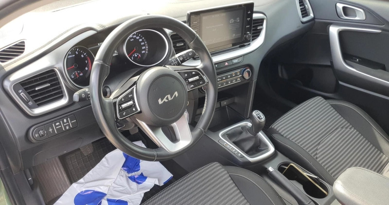 Kia Ceed cena 78900 przebieg: 73600, rok produkcji 2022 z Jedwabne małe 254
